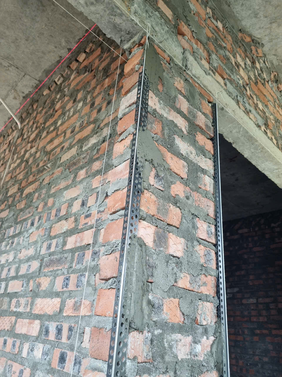 nẹp góc trát tường
